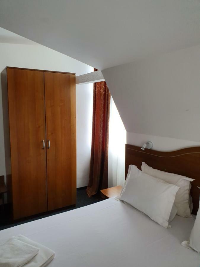 TranzitRooms Bucarest Esterno foto